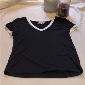 Grey t-shirt with white lining